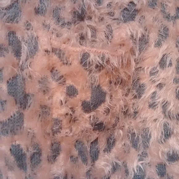 Exclusive of ornamentation XOXO sweater S size for - Picture 4 of 7